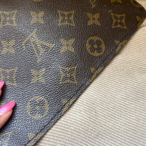Louis Vuitton Randonee Monogram Canvas Pouch - Picture 9 of 10